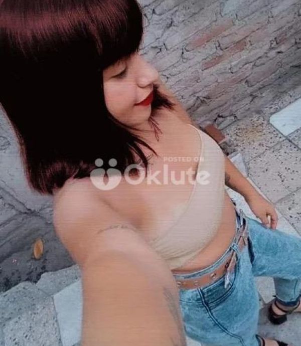 Beautiful, attractive, sweet, and affectionate brunette masseuse from Bahia, with a top-notch location!